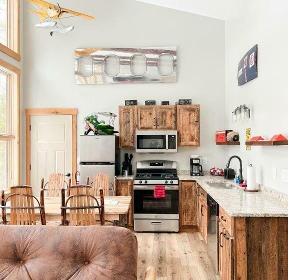 ホテル Cranberry Inn