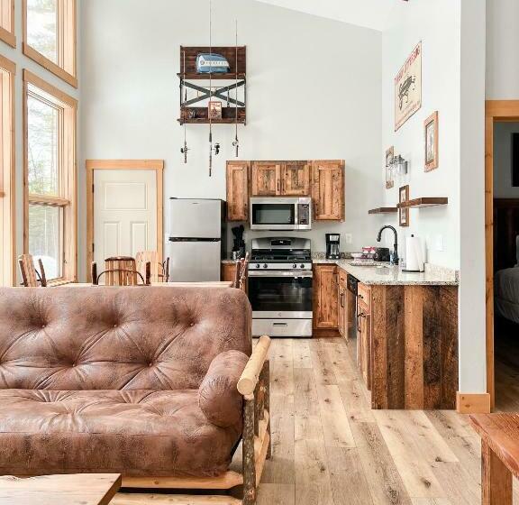 ホテル Cranberry Inn