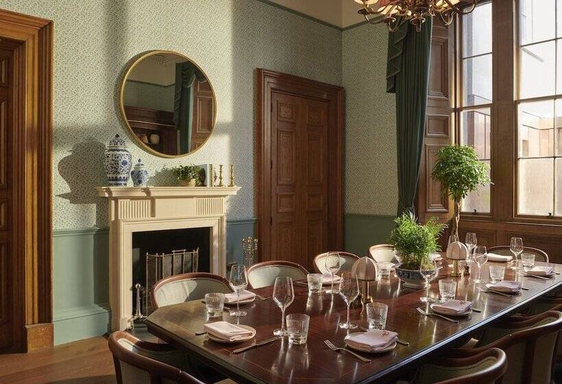 Отель Gleneagles Townhouse