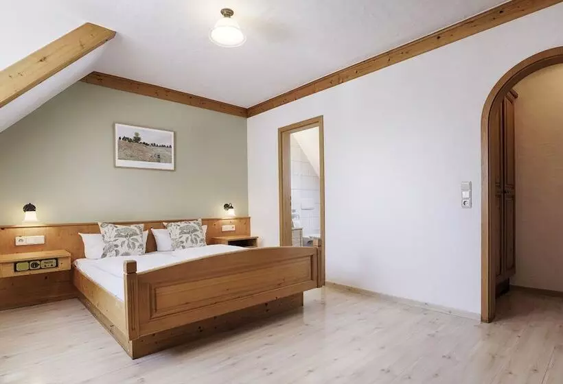 Landhotel Schwab   By Homekeepers