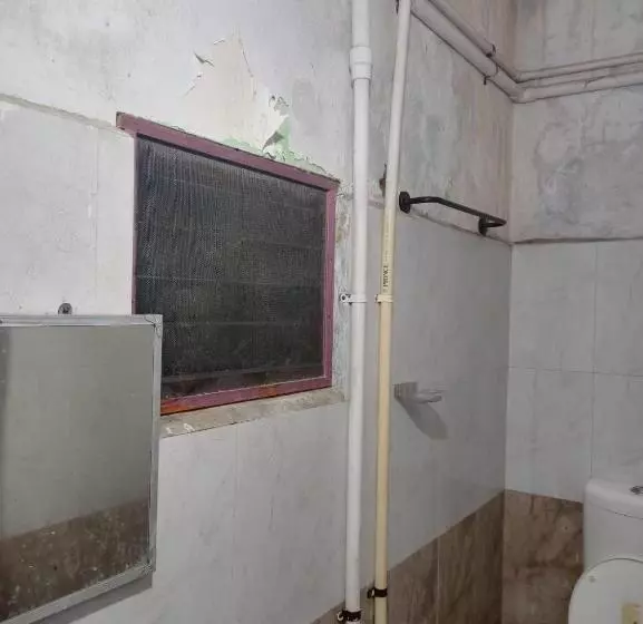 Hotelli Sri Ambika Lodge