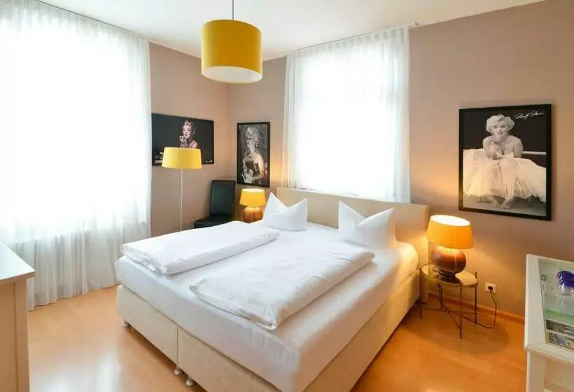 Aamiaismajoitus (B&B) Gasthaus Adler Ettenheim  Mit Self Check In   Key Boxes