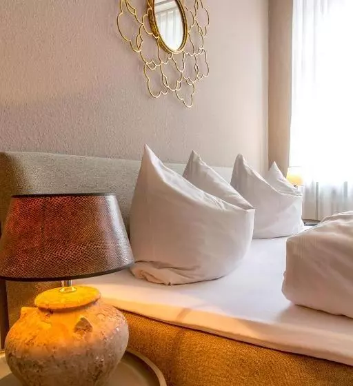 Aamiaismajoitus (B&B) Gasthaus Adler Ettenheim  Mit Self Check In   Key Boxes