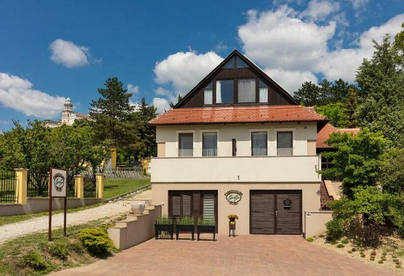 Nocleg ze śniadaniem Pannonhalma Panzió