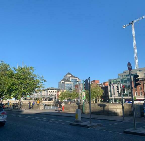 膳宿费 The Tara Suite Private Room