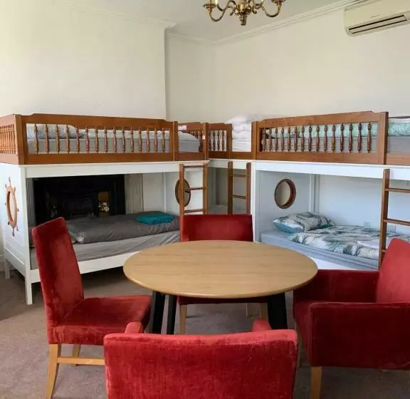پانسیون The Tara Suite Private Room