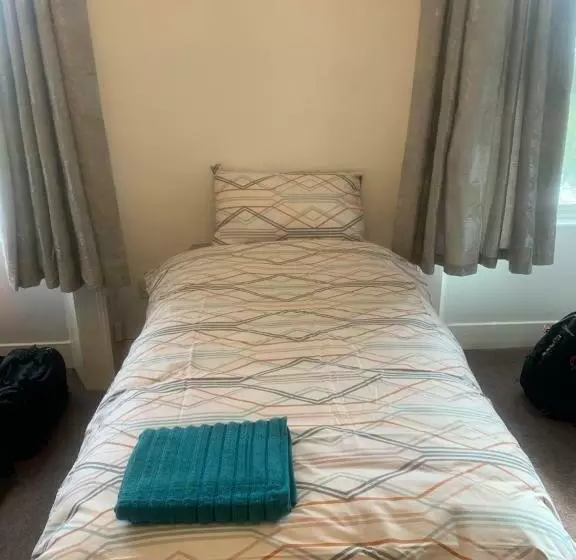 پانسیون The Tara Suite Private Room