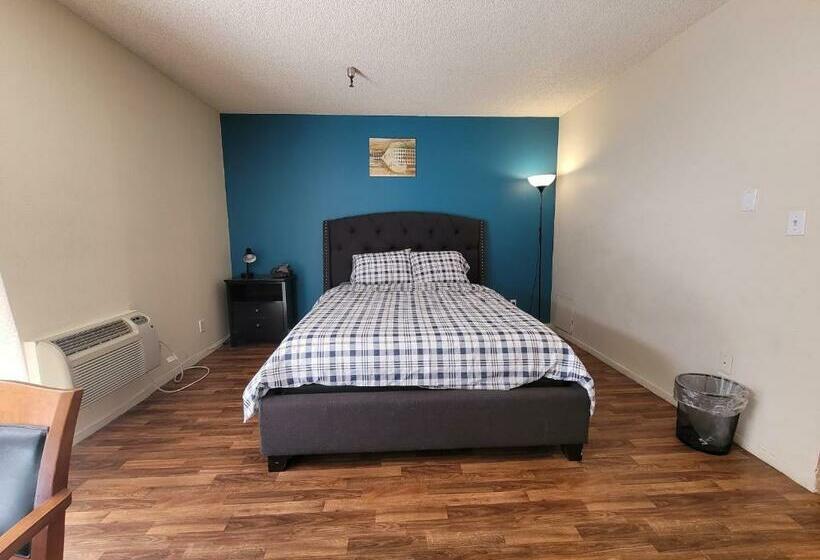 (a05) Beverly Hills Hotel Style Unit