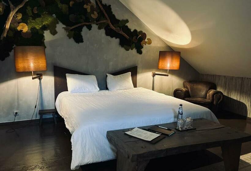 تختخواب و صبحانه édouard Garden Café Guest Room