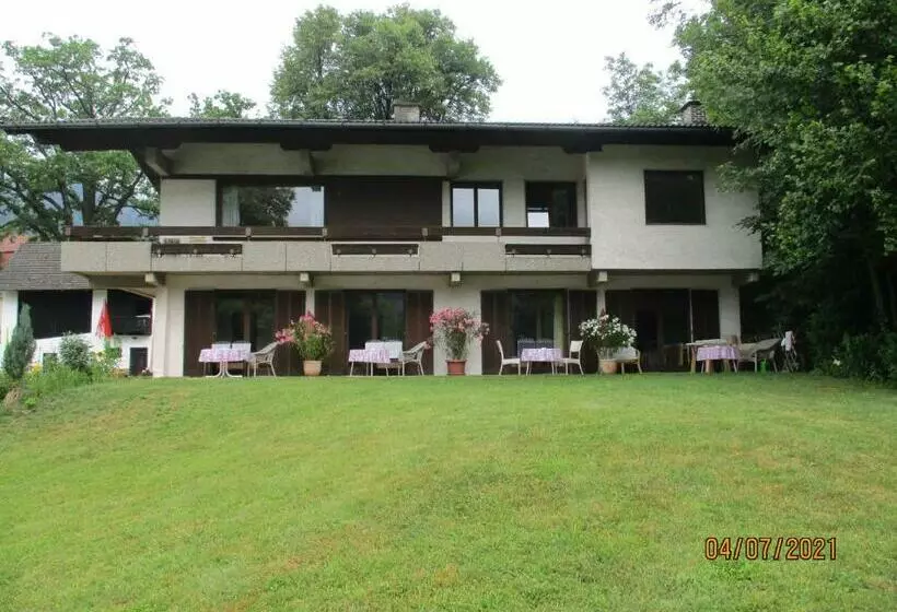 Aamiaismajoitus (B&B) Gästehaus Leo