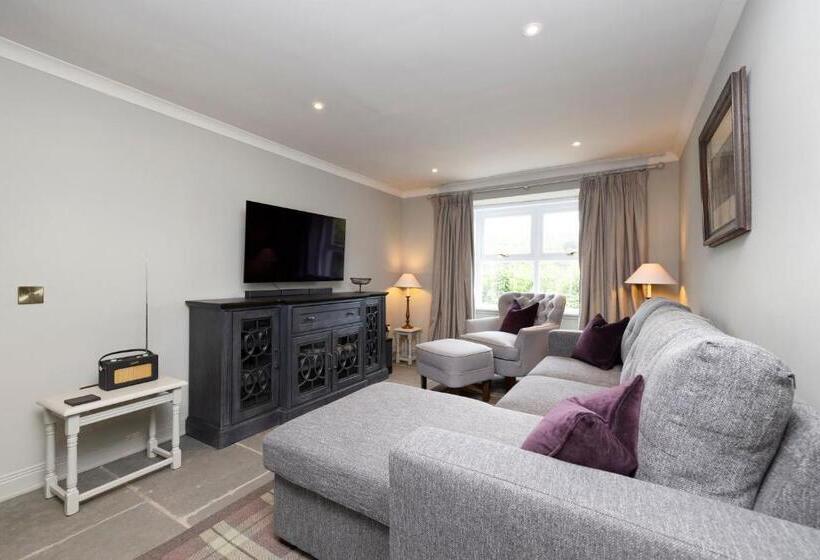 Joivy Exceptional Cottage With Parking