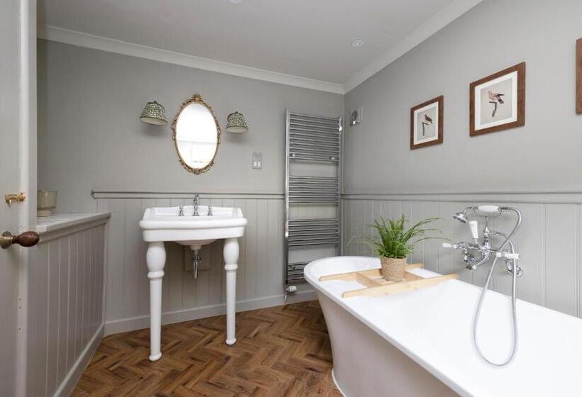 Joivy Exceptional Cottage With Parking