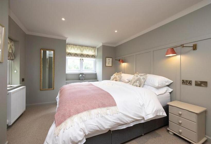 Joivy Exceptional Cottage With Parking