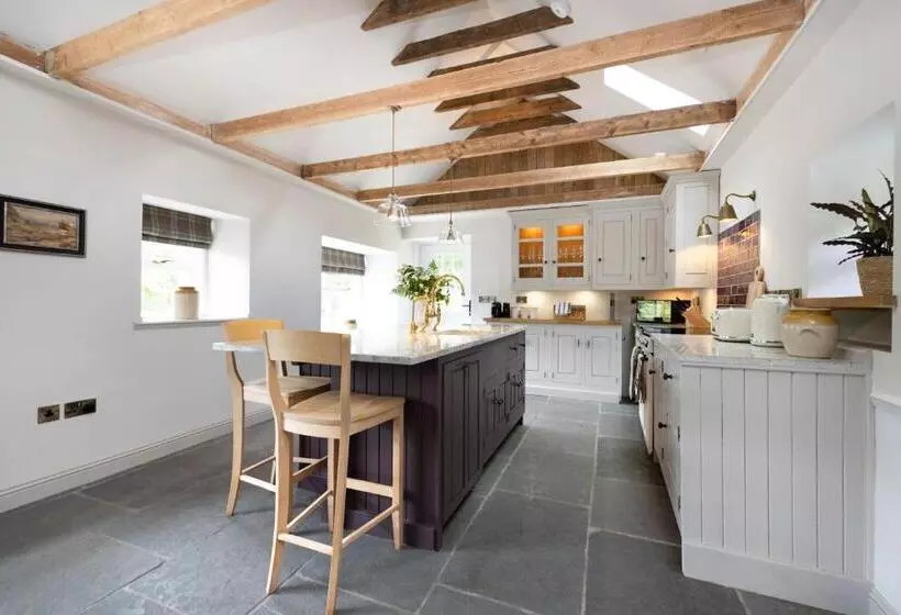 Joivy Exceptional Cottage With Parking