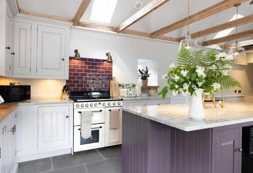 Joivy Exceptional Cottage With Parking