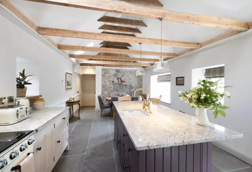 Joivy Exceptional Cottage With Parking