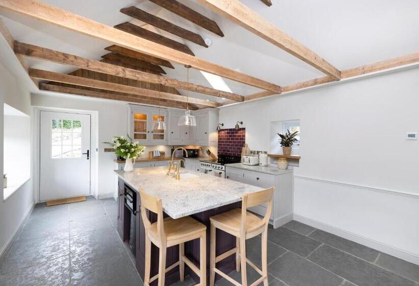 Joivy Exceptional Cottage With Parking