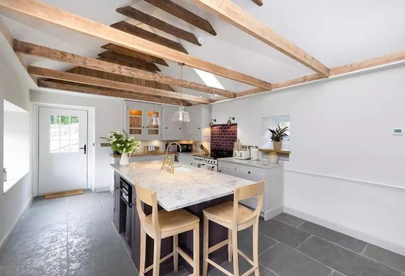 Joivy Exceptional Cottage With Parking
