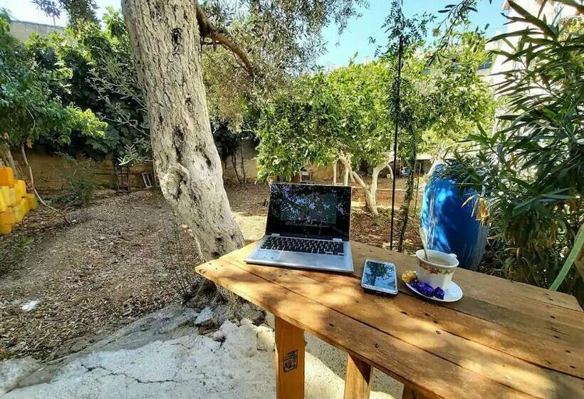 Hikaya Collective Hostel