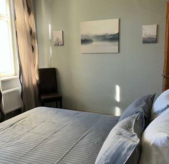 בית מלון כפרי L O De Source