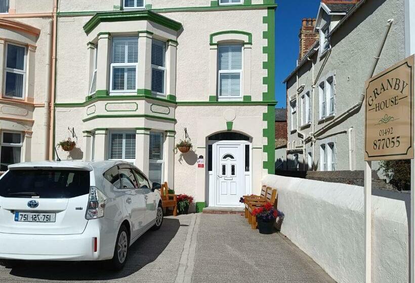 פנסיון Granby House