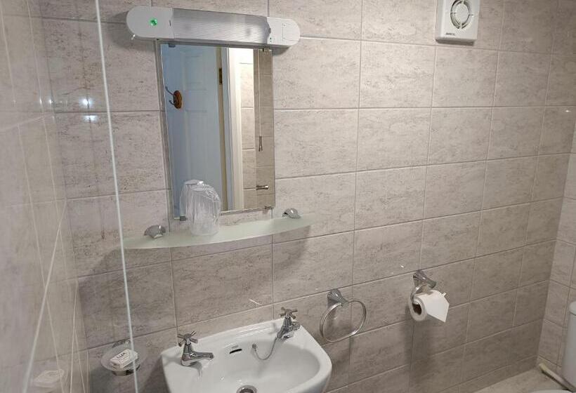 פנסיון Granby House