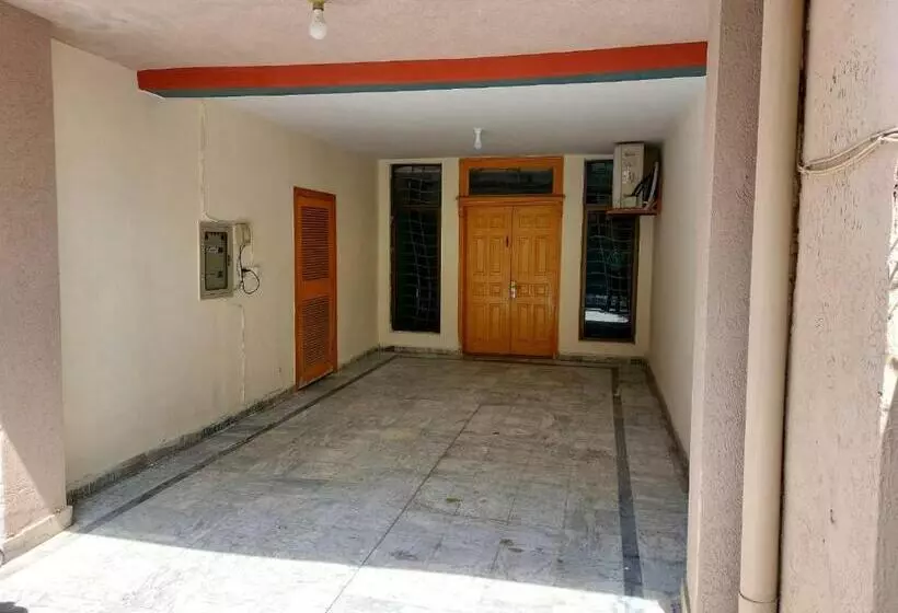 پانسیون Lexus Lodge