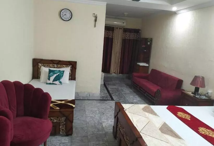 پانسیون Lexus Lodge