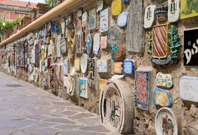 White Flower 250mt From Sea