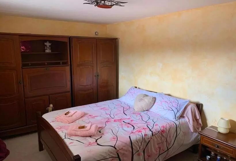 Aamiaismajoitus (B&B) Chadisietmaintenant