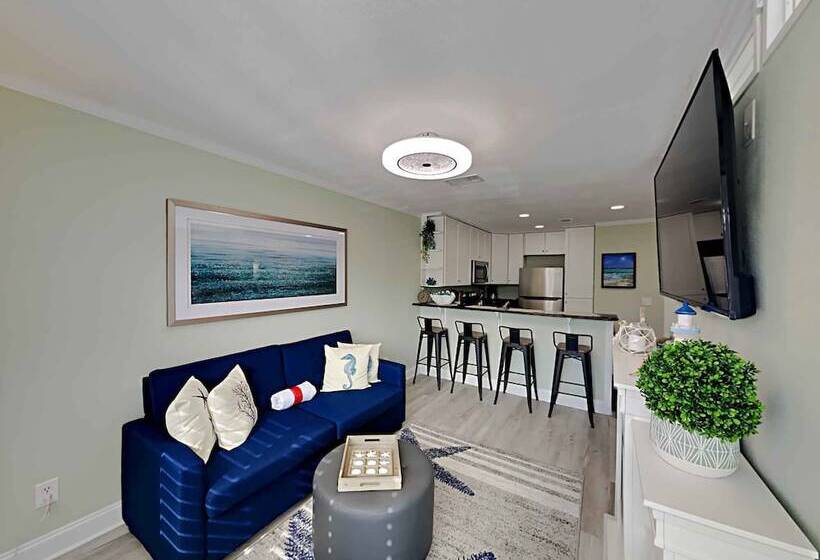 Canal Place Ii #105 Waters Cove