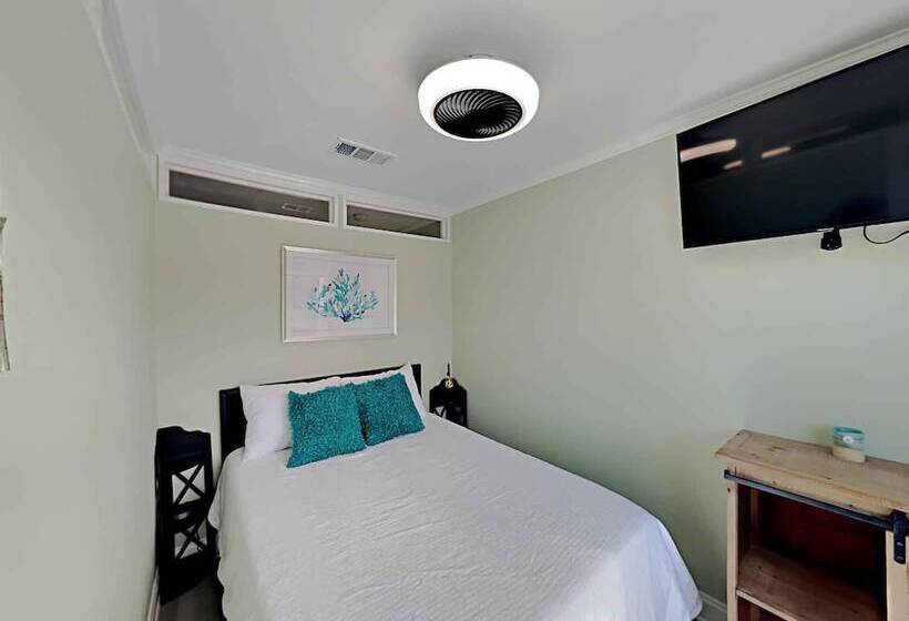 Canal Place Ii #105 Waters Cove