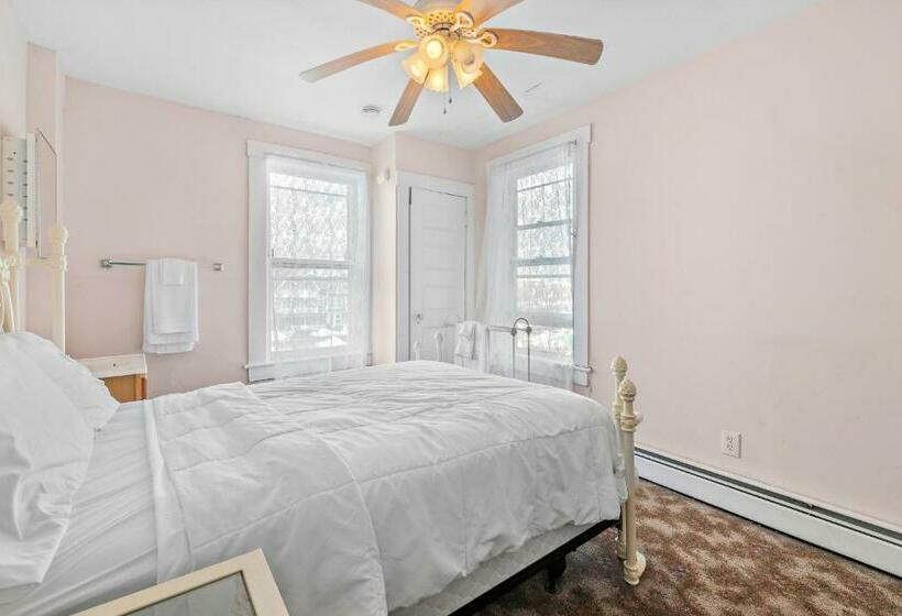 Отель Albatross