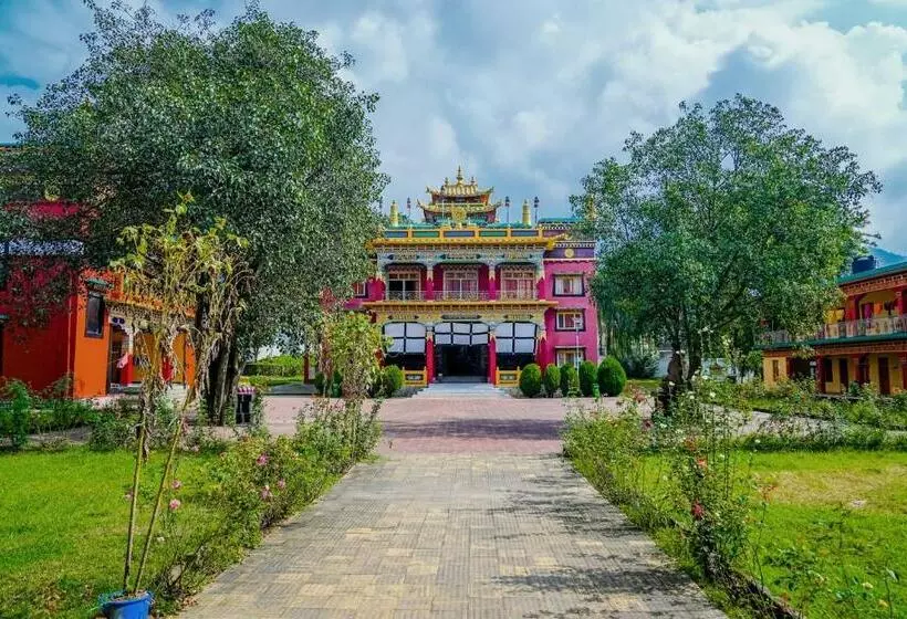 هتل Chokling Arthouse   The Treasure Of Himalayas