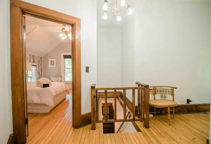 Retkeilymaja Bridgewalk Estate A Wanderlust Abodes Property