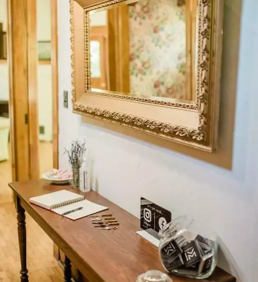 Retkeilymaja Bridgewalk Estate A Wanderlust Abodes Property