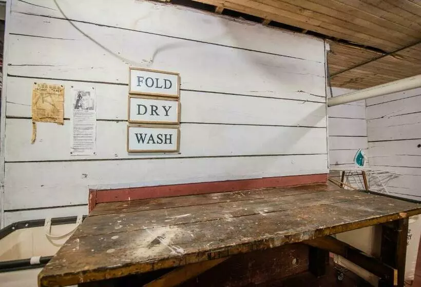 Retkeilymaja Bridgewalk Estate A Wanderlust Abodes Property