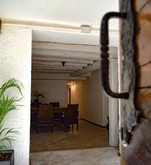 ホテル La Mision Guest House