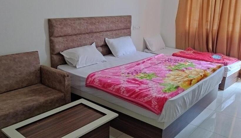 Отель Lake View Paradise