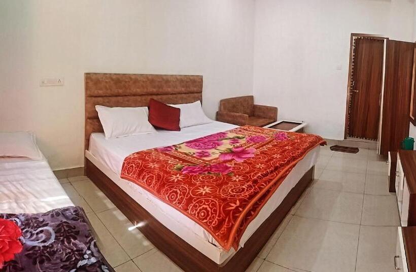 Отель Lake View Paradise