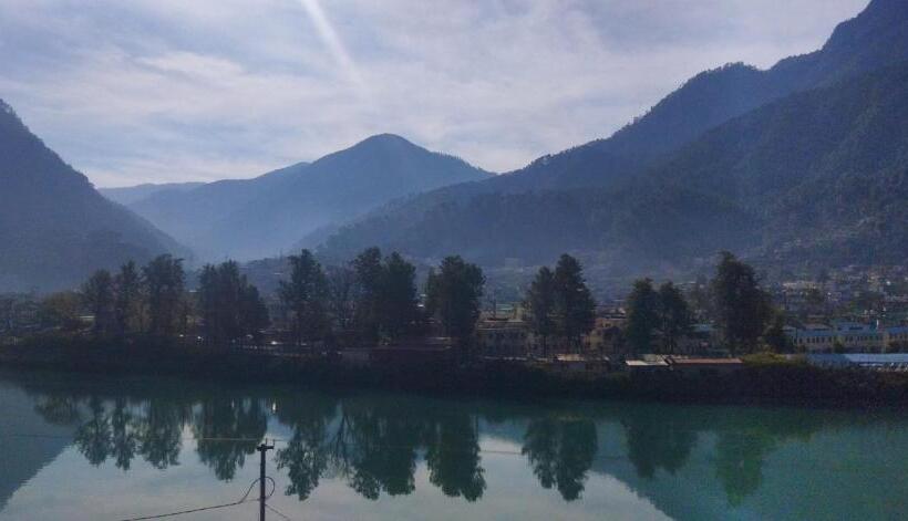 Отель Lake View Paradise