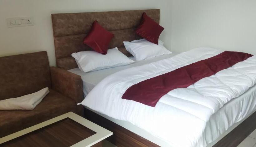 Отель Lake View Paradise