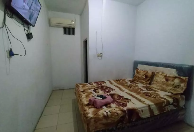 Hotelli Near Ramayana 3