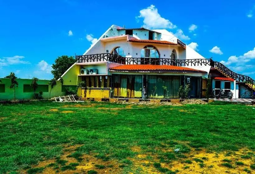 ホテル Oyo 90375 Riyasat Cottage