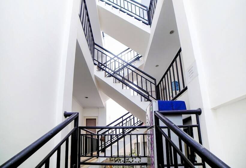 בית מלון כפרי Oyo 91286 Batser Homestay Syariah