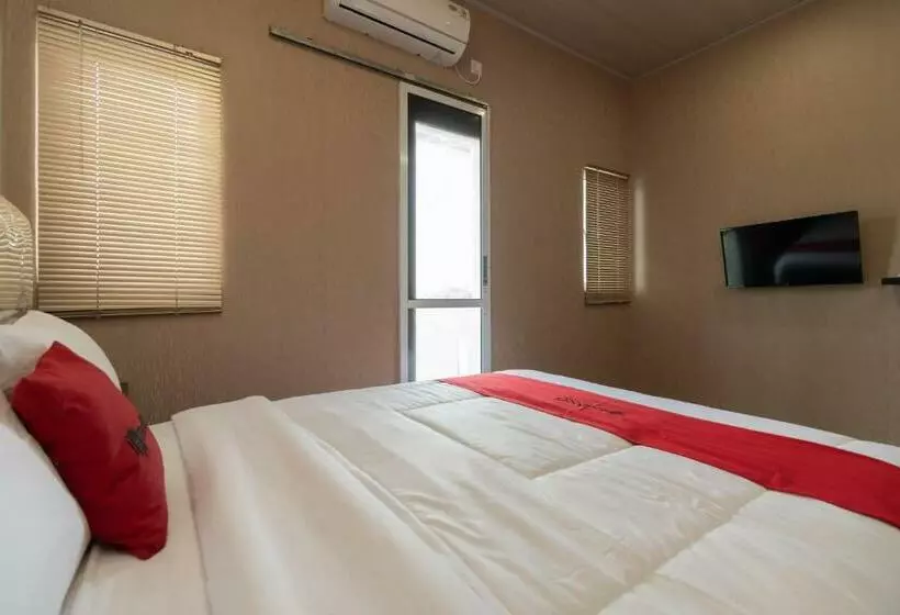 Hotelli Reddoorz @ Jalan Srikandi Pekanbaru