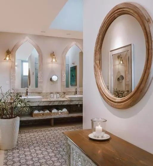 Hotelli Villa Selenya