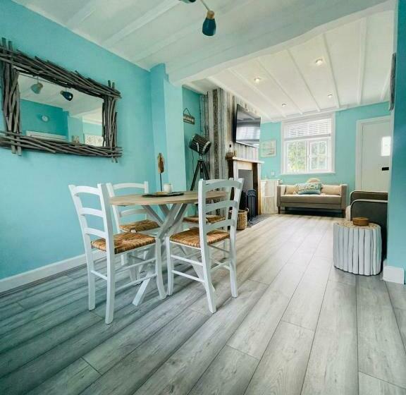 The Rambler S Rest Cottage, Parkgate, Wirral