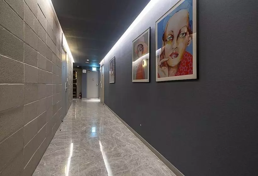 Brown Dot Hotel Osan