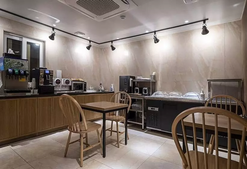 Brown Dot Hotel Osan